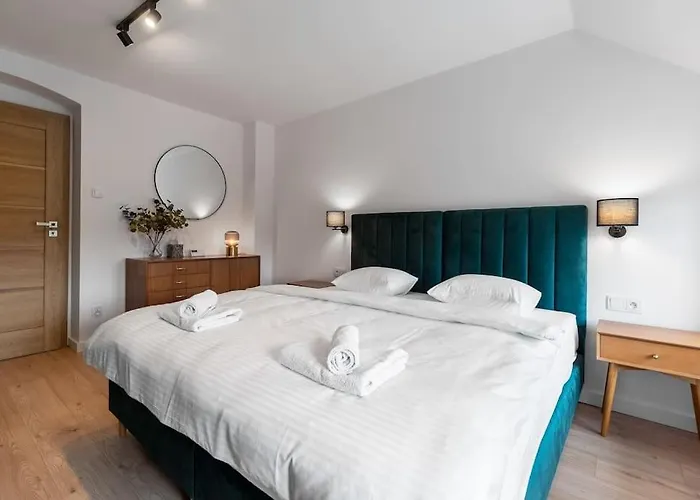 Blick Apartments - Waterfront Green Apartment